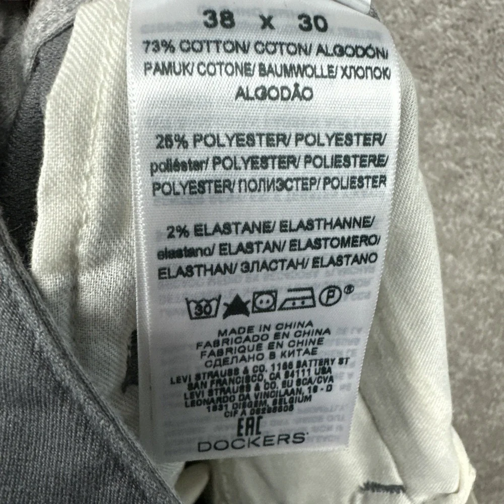 Dockers nwt broken